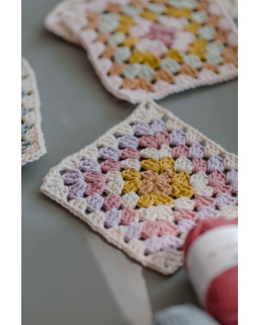 Initiation au crochet : le granny square
