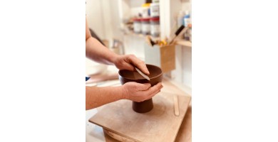 La Terre, un Matériau Magique : Poterie, Céramique et Sculpture – Quelles Différences ?